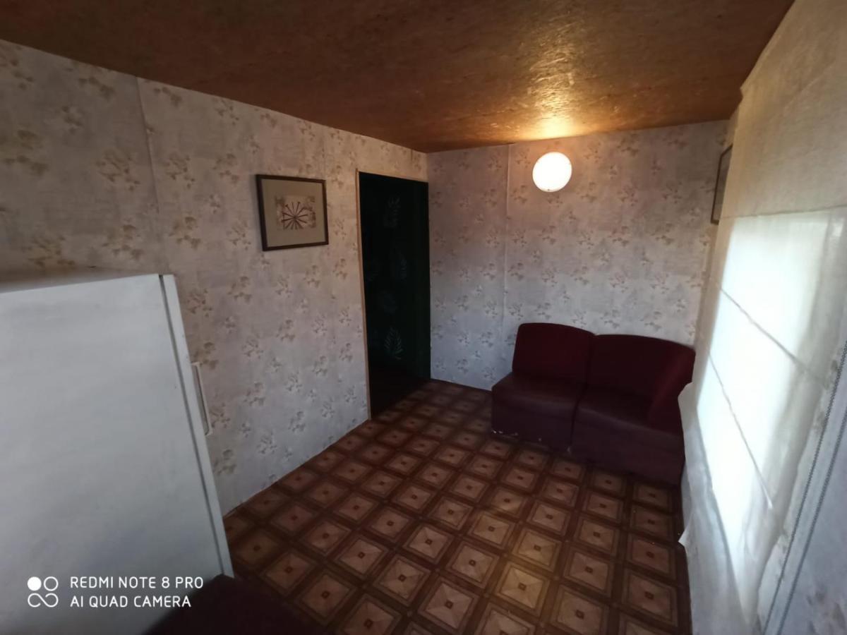 Viesu Nams Klanas Hotell Engure Eksteriør bilde