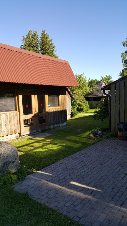 Viesu Nams Klanas Hotell Engure Eksteriør bilde